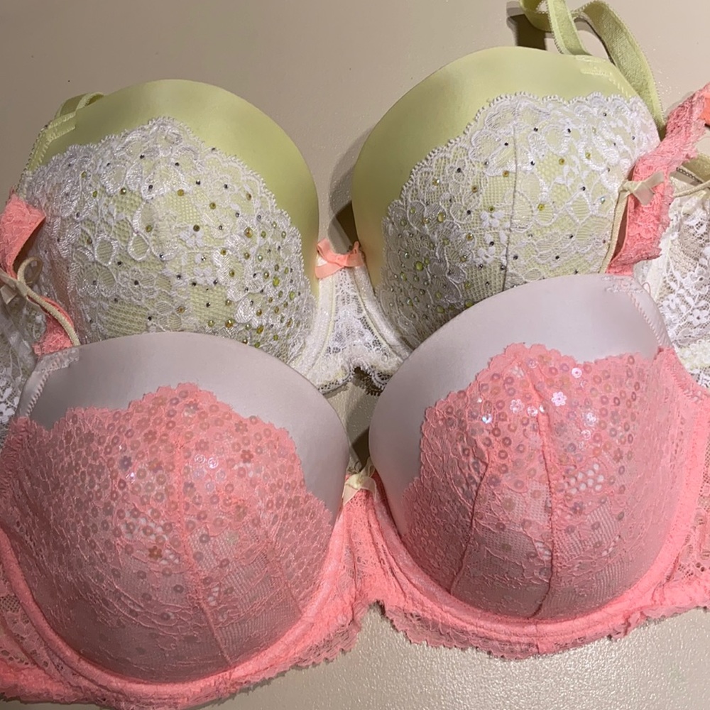 BUNDLE OF 2 VICTORIA SECRET BRAS